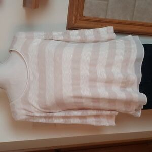 White House Black Market 3/4 sleeve sweater